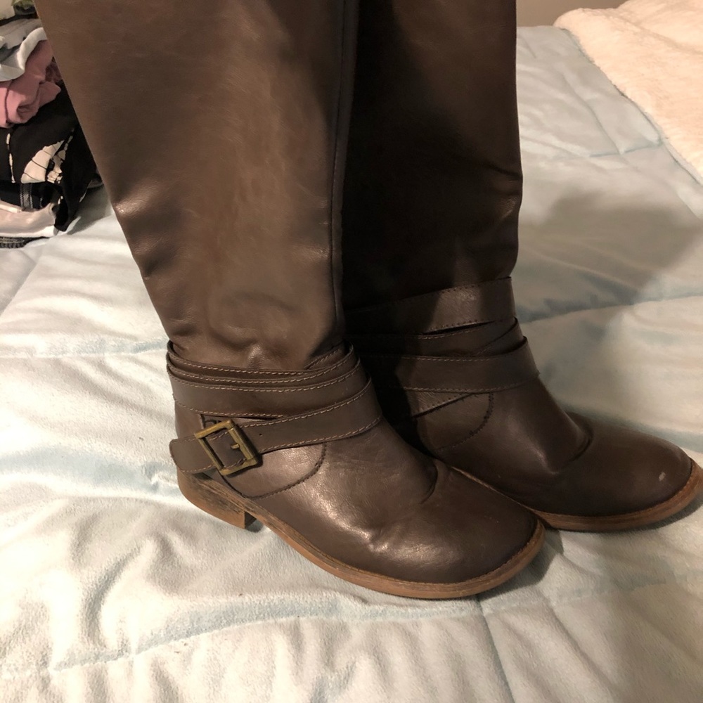Brown boots